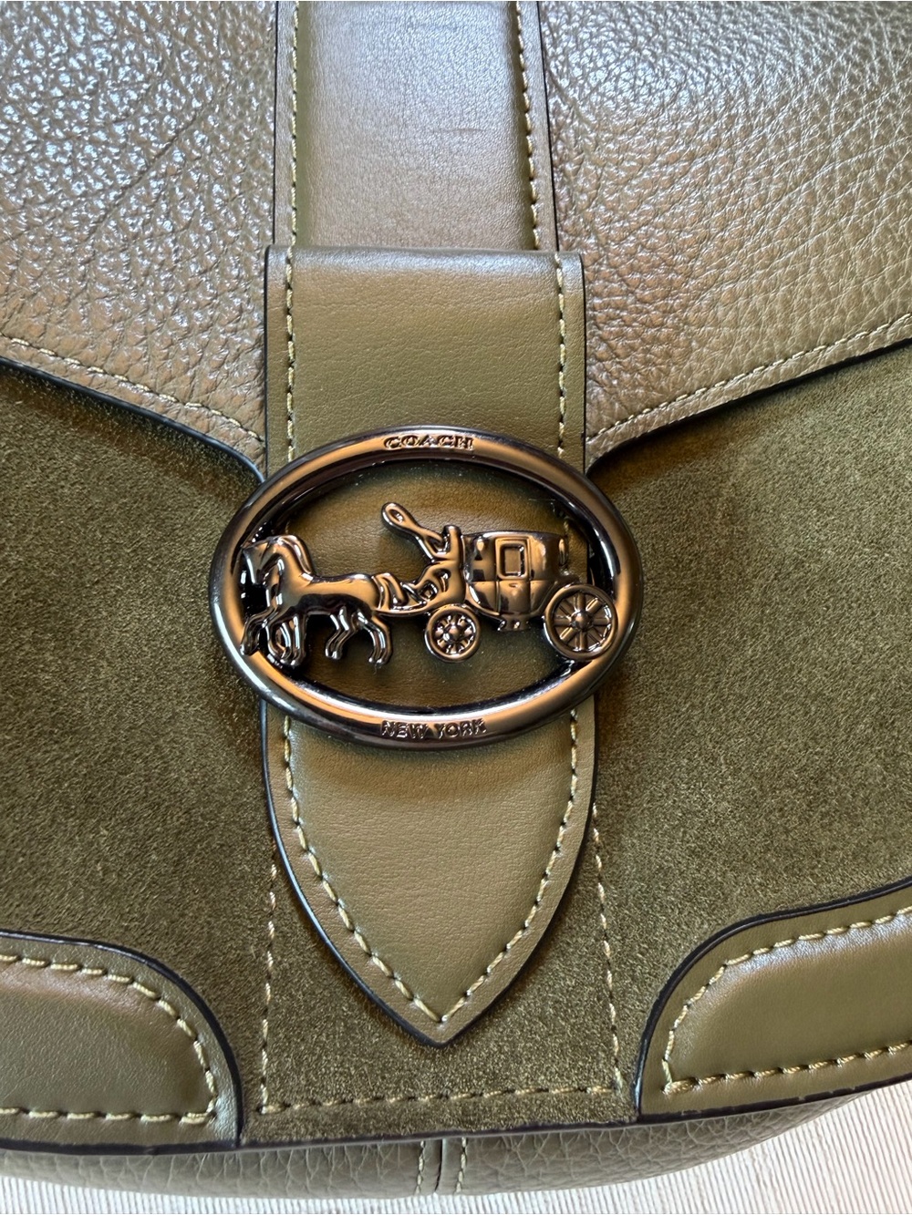 Olive Green vintage and rare Coach Leather & Suede Crossbody Bag - Picture 2 of 10